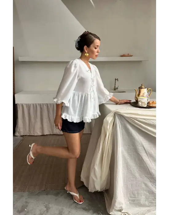 Omarı Fırfır Detaylı Beyaz Keten Bluz Önden Bağlamalı