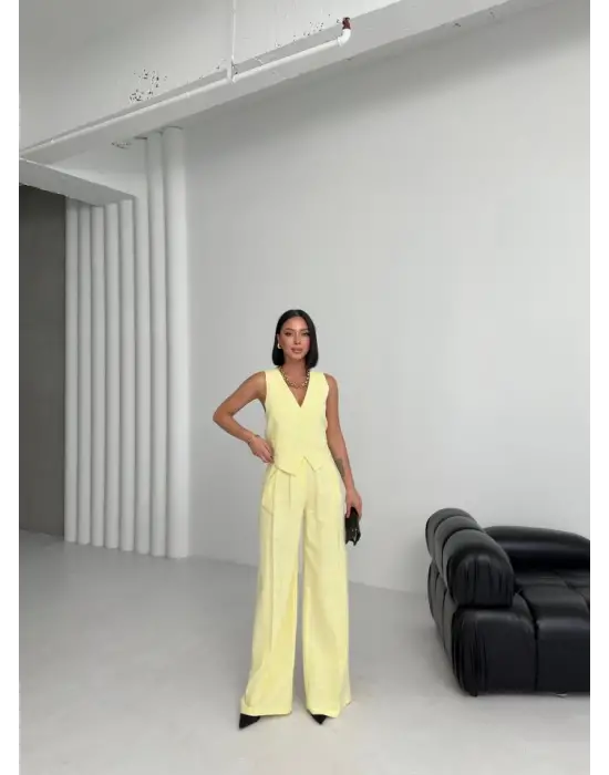 Omarı Eşsiz Tasarımlı Çapraz Cepli Keten Pantolon Takımı