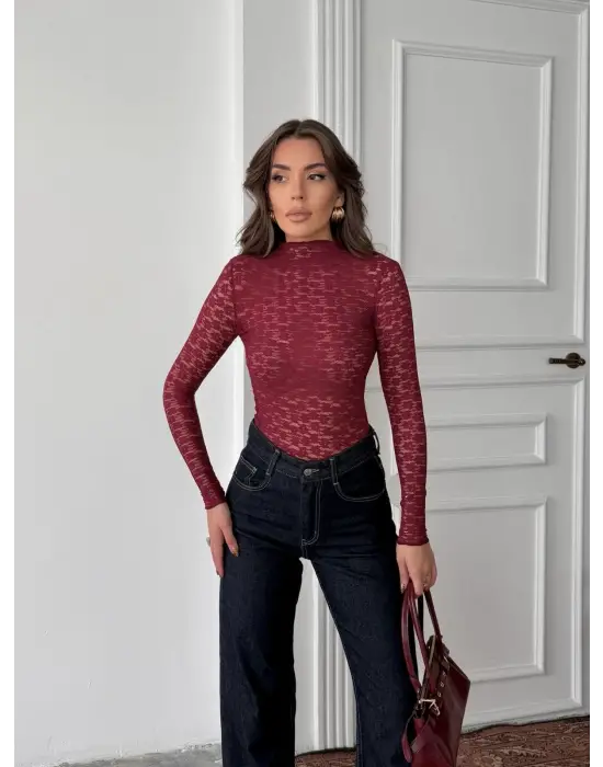 Göz Alıcı Dantel Detay Body