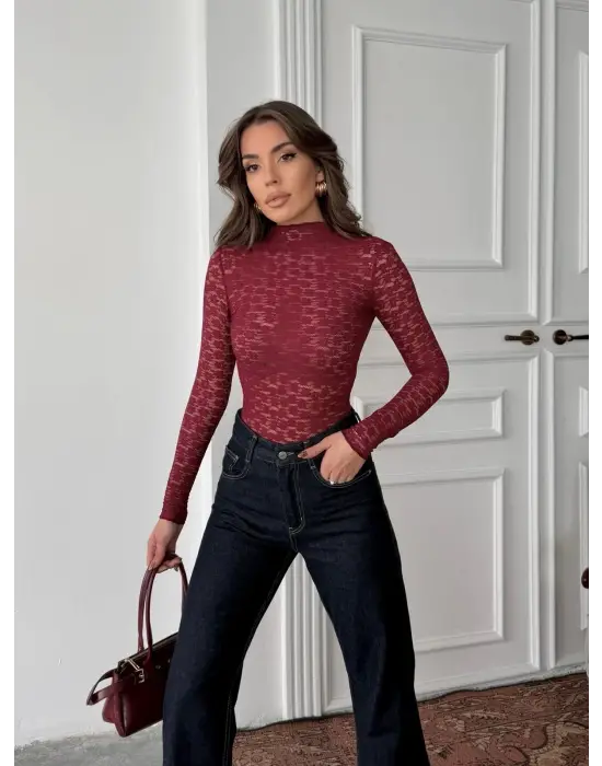 Göz Alıcı Dantel Detay Body