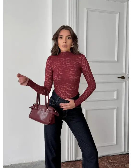 Göz Alıcı Dantel Detay Body