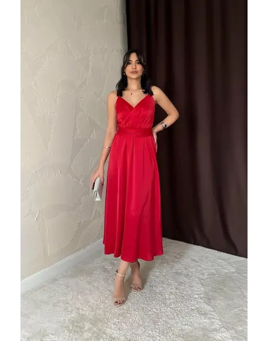 Kırmızı Taş Askılı Prenses Elbise