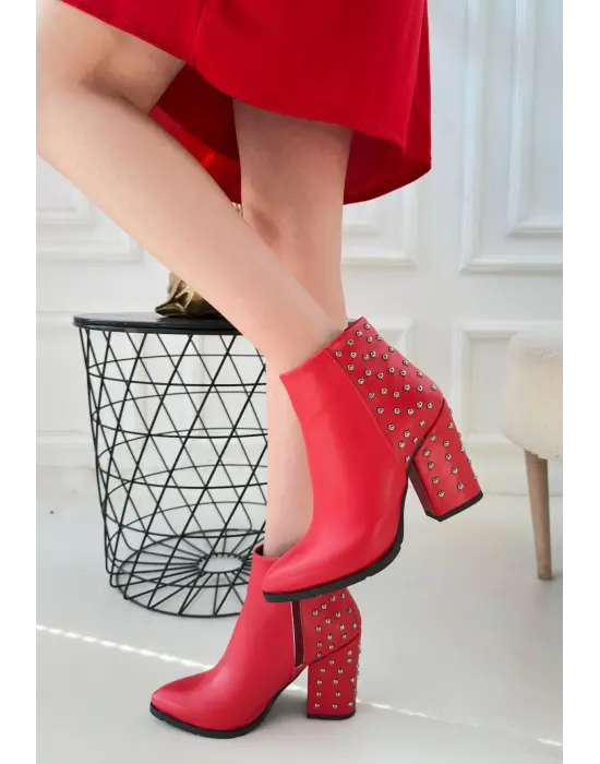 Omarı Kırmızı Süet Topuklu Bot