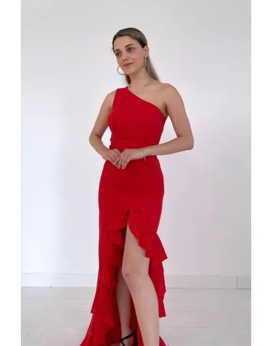 Omarı Şık Yırtmaçlı Volanlı Kırmızı Elbise