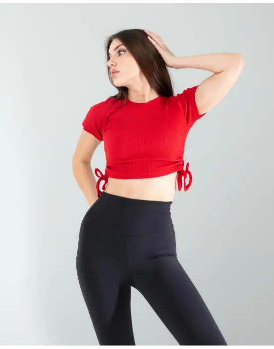 Modern Yandan Büzgülü Crop