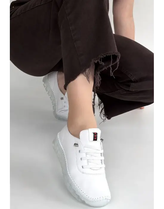 Kitta Beyaz Deri Bağcıklı Spor Ayakkabı