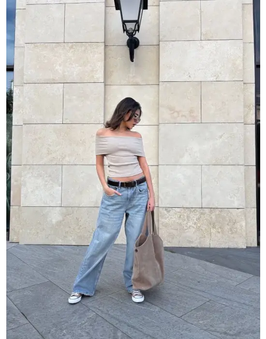 Omarı Yumuşak Dokunuşlu Sıfır Kol Bluz