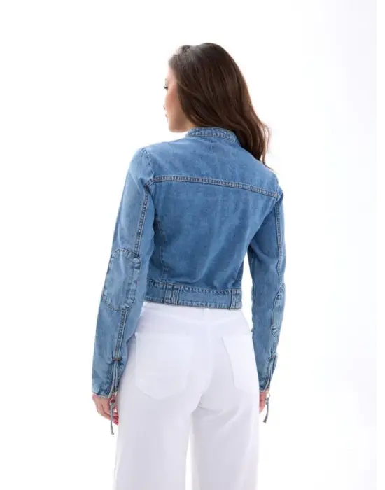 Omarı Yırtık Detaylı Mavi Kot Ceket