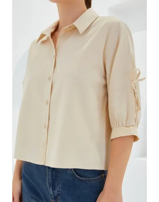 Kol Detaylı Bej Crop Gömlek 20246