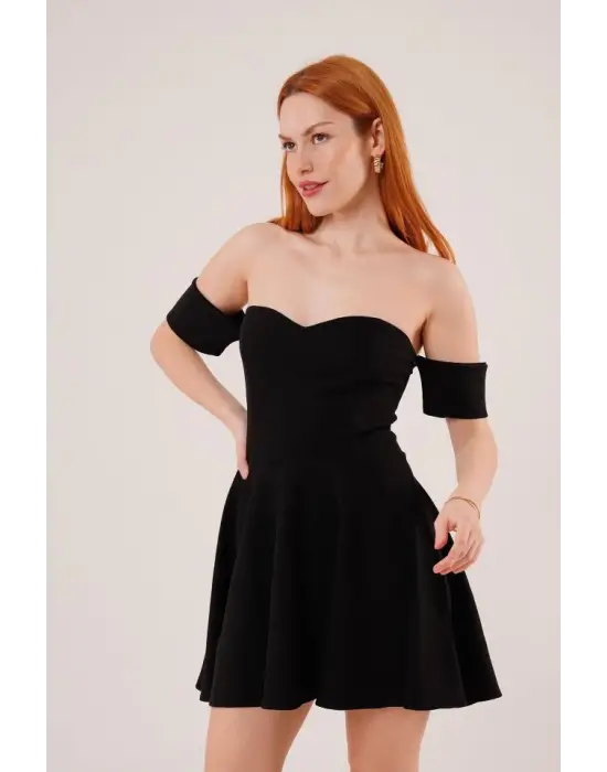 Omarı Şık Straplez Siyah Mini Elbise