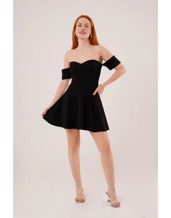 Omarı Şık Straplez Siyah Mini Elbise