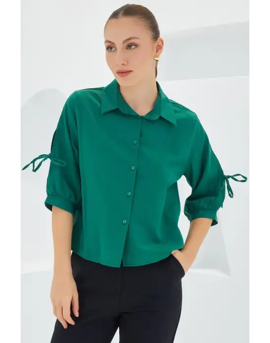 Kol Detaylı Zümrüt Yeşili Crop Gömlek 20246