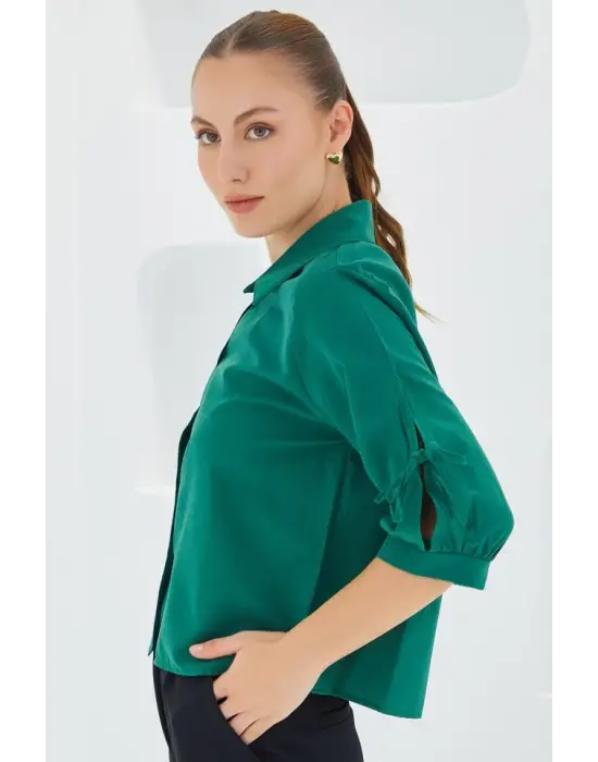Kol Detaylı Zümrüt Yeşili Crop Gömlek 20246