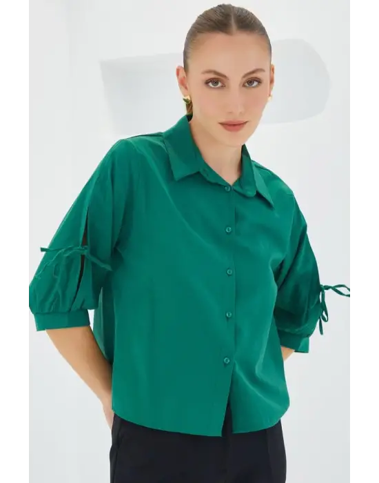Kol Detaylı Zümrüt Yeşili Crop Gömlek 20246