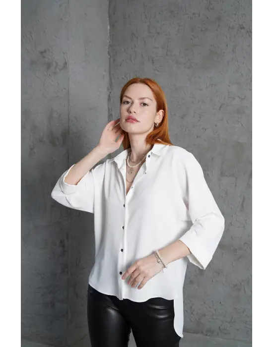 Kol Katlama Detaylı Beyaz Gömlek