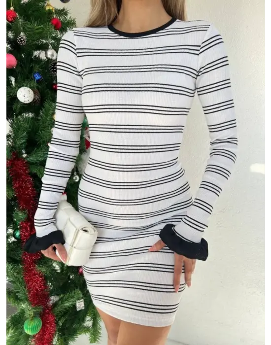 Omarı Beyaz Kol Ucu Volan Detaylı Kaşkorse Elbise