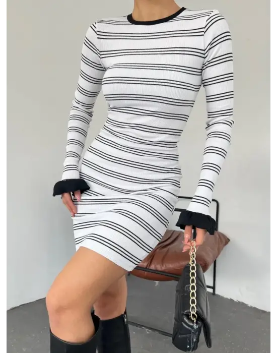 Omarı Beyaz Kol Ucu Volan Detaylı Kaşkorse Elbise