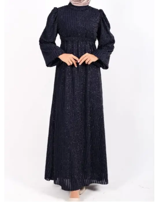 Omarı Rahat ve Şık Sim Çizgili Kemerli Elbise