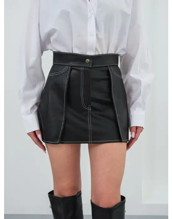 Siyah Kontrast Deri Etek - Trendy ve Şık Moda Önerisi