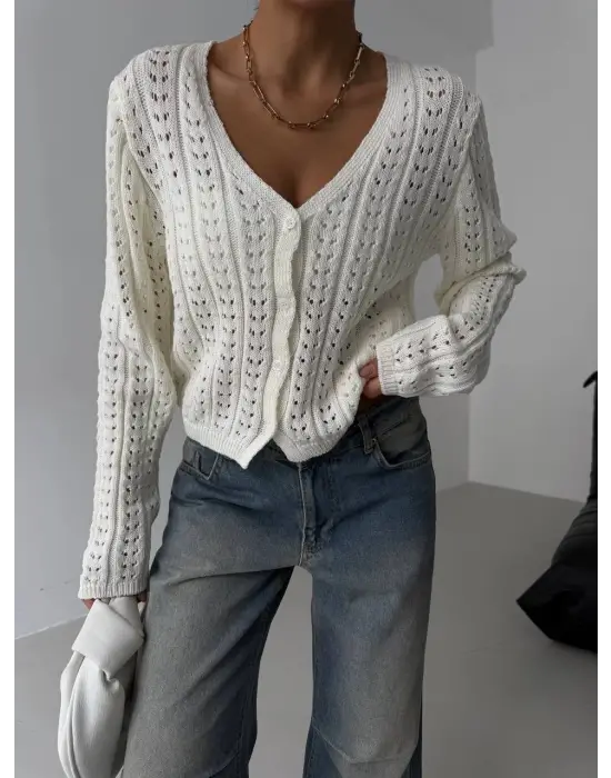 Omarı Minimalist Beyaz Triko Hırka