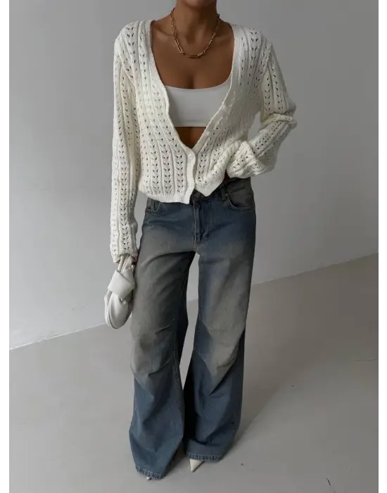 Omarı Minimalist Beyaz Triko Hırka