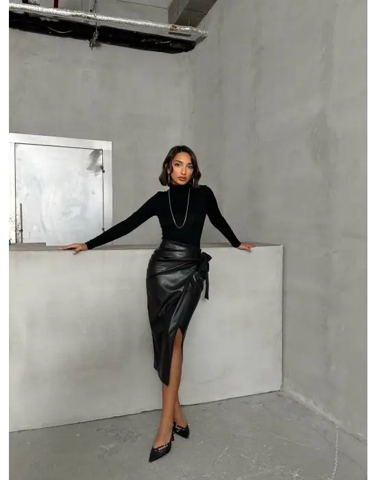 Kuşaklı uzun deri etek siyah h26414