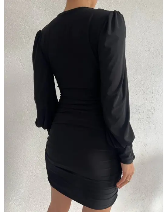 Omarı Siyah Lastikli Düğmeli V Yaka Mini Elbise