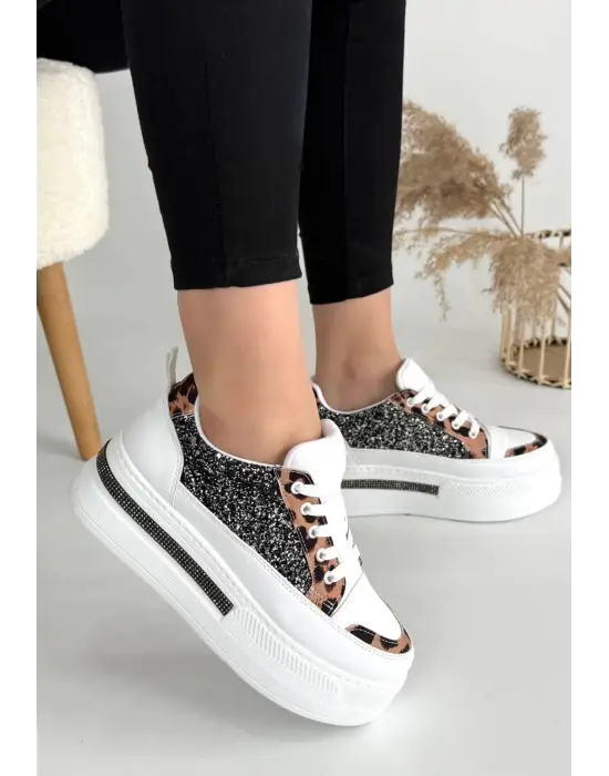 Lawin Beyaz Cilt Siyah Simli Bağcıklı Spor Ayakkabı
