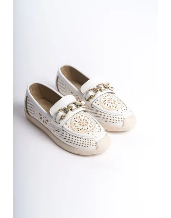 LAYLA Bağcıksız Rahat tabanlı ayakkabı Rahat Tabaan Çiçek Desenli Bayan Babet Ayakkabı  CKısa Topuk - Beyaz