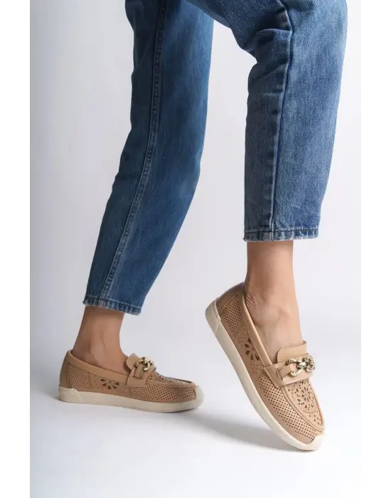 LAYLA Bağcıksız Rahat tabanlı ayakkabı Rahat Tabaan Çiçek Desenli Bayan Babet Ayakkabı  CKısa Topuk - Ten