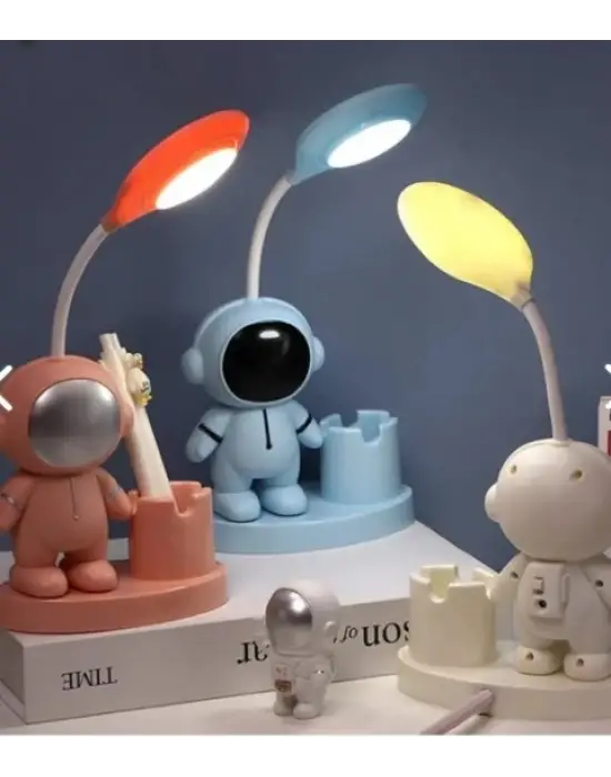 Led Astronot Masa Lambası Ve Kalemlik