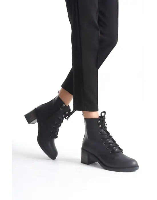 Rahat Bağcıklı Topuklu Bot