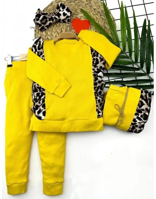 Omarı Leopar Baskılı Kız Çocuk Takımı