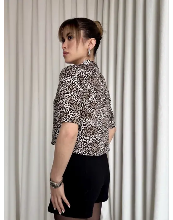 Etkileyici Leopar Desenli Crop Gömlek