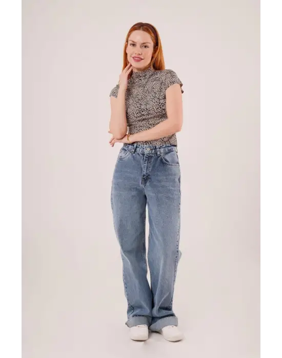 Omarı Şık ve Rahat Leopar Desen Basic T-Shirt