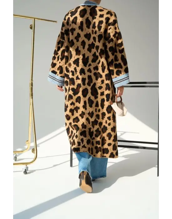 Omarı Uzun Leopar Desenli İki Renkli Hırka
