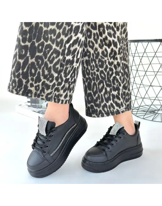 Omarı Siyah Cilt Bağcıklı Spor Ayakkabı