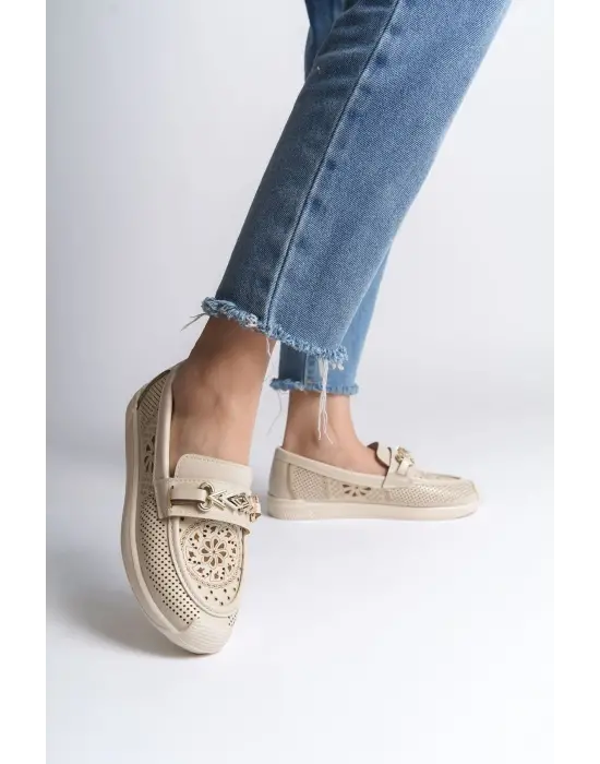 Çiçek Desenli Bayan Babet Ayakkabı - Rahat ve Trend Stil