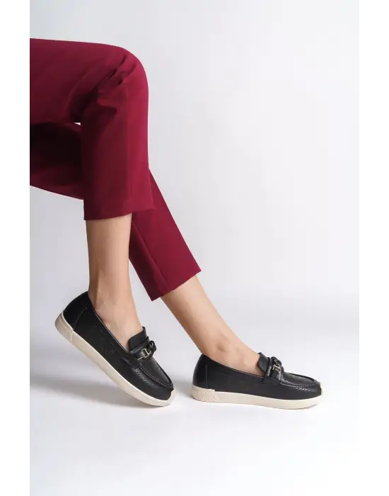 Çiçek Desenli Rahat Tabanlı Babet Ayakkabı - Siyah