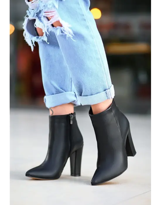 Loora Siyah Cilt Topuklu Bot