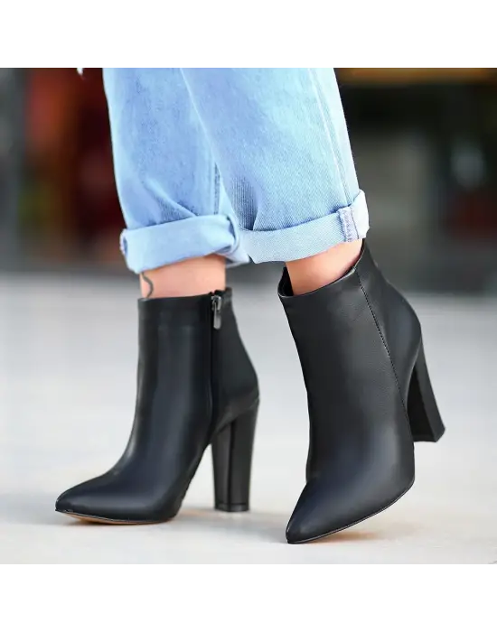 Loora Siyah Cilt Topuklu Bot