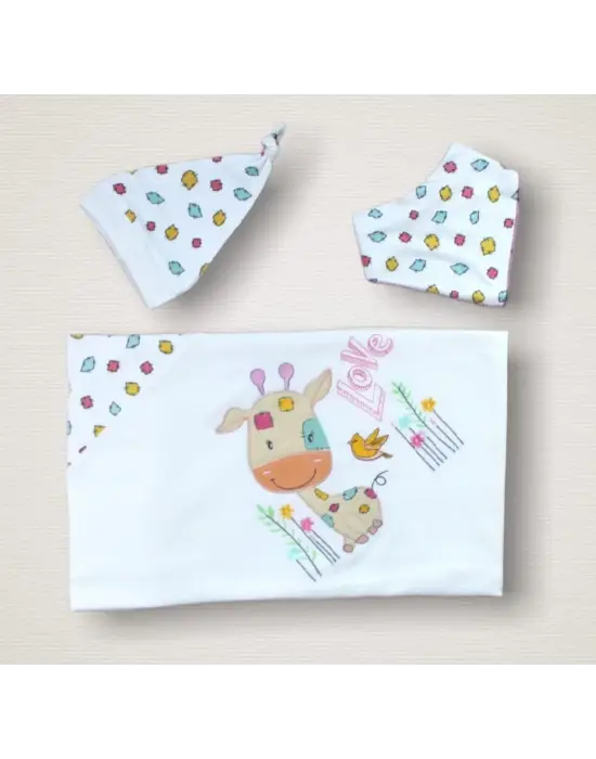 Çarpıcı Zürafa Nakışlı Zıbın Takımı Ekru