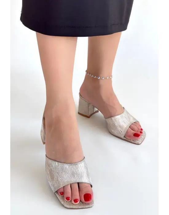 Luart Gold Simli Topuklu Terlik