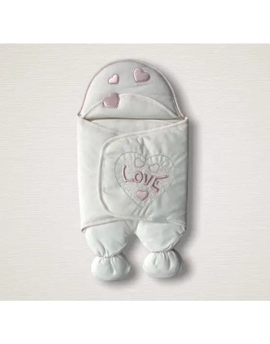 Omarı Lüks 3 Kalp Nakışlı Yenidoğan Kız Bebek Ayaklı Kundak Battaniyesi