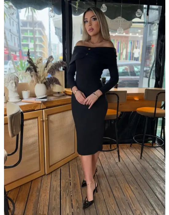 Omarı Etkileyici Madonna Yaka Dantel Detaylı Midi Elbise