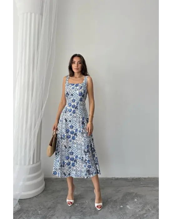 Omarı Rahat Kalıplı Çiçek Desenli Elbise