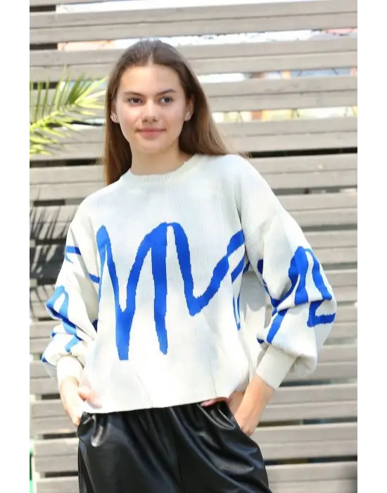 Mavi çizgili bisiklet yaka kazak beyaz