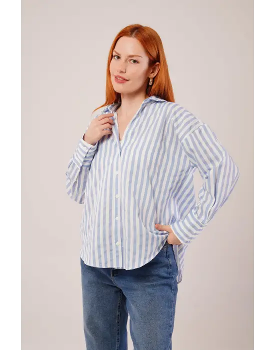 Omarı Modern ve Rahat Mavi Çizgili Gömlek