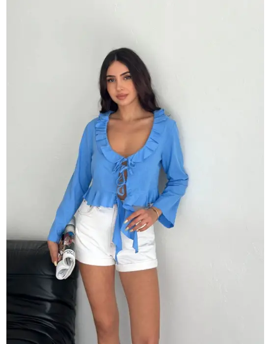 Omarı Deniz Rüzgarlarını Yansıtan Mavi Keten Bluz