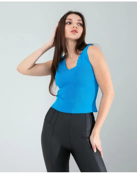 Omarı Kalın Askılı Mavi Crop Bluz